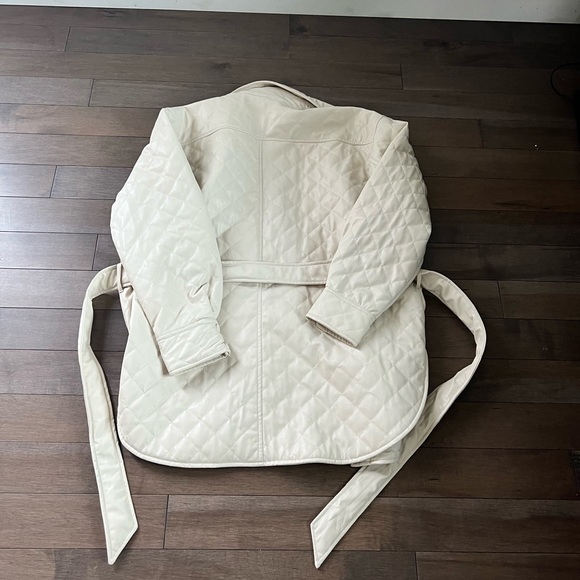 H&M Cream quilted faux leather Shacket - Picture 2 of 2